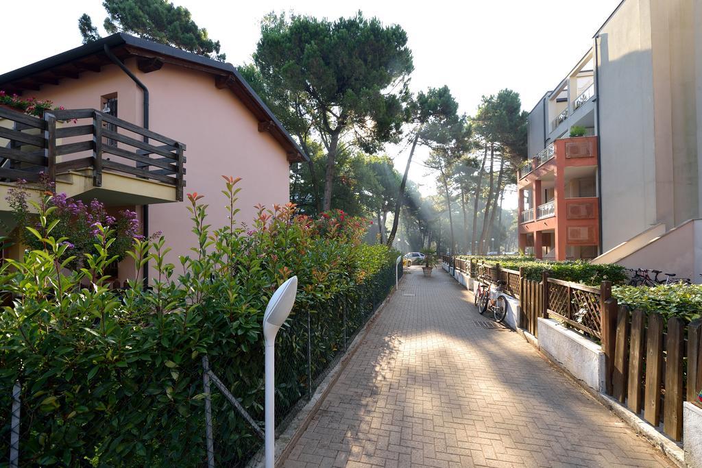 Residence Il Parco Dei Pini Marina Romea Exterior foto